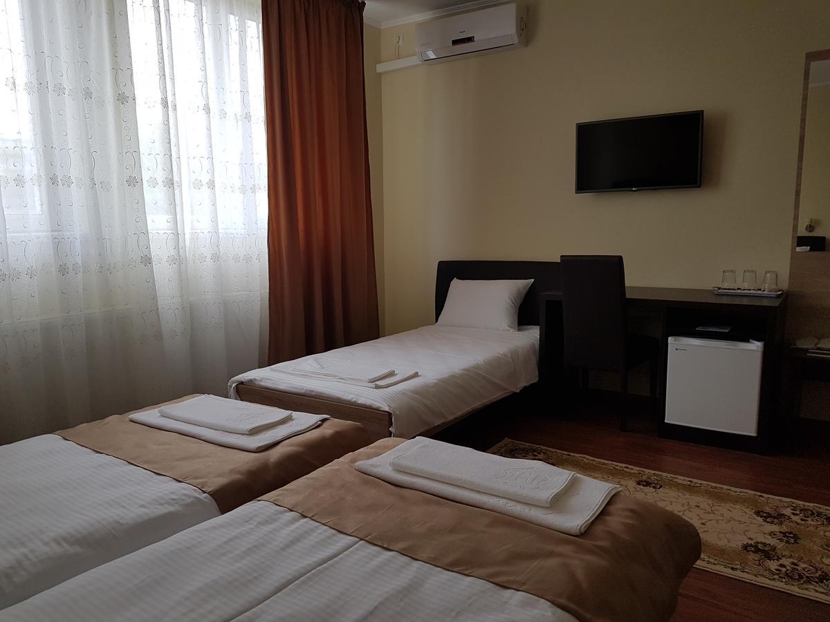 Hotel New Baia Mare Exterior foto